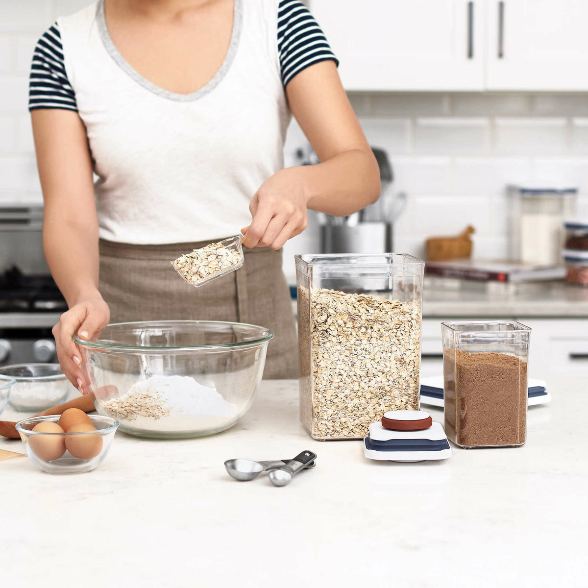 8-piece-pop-container-baking-set-p4 gg_11236500_4_1_.jpg