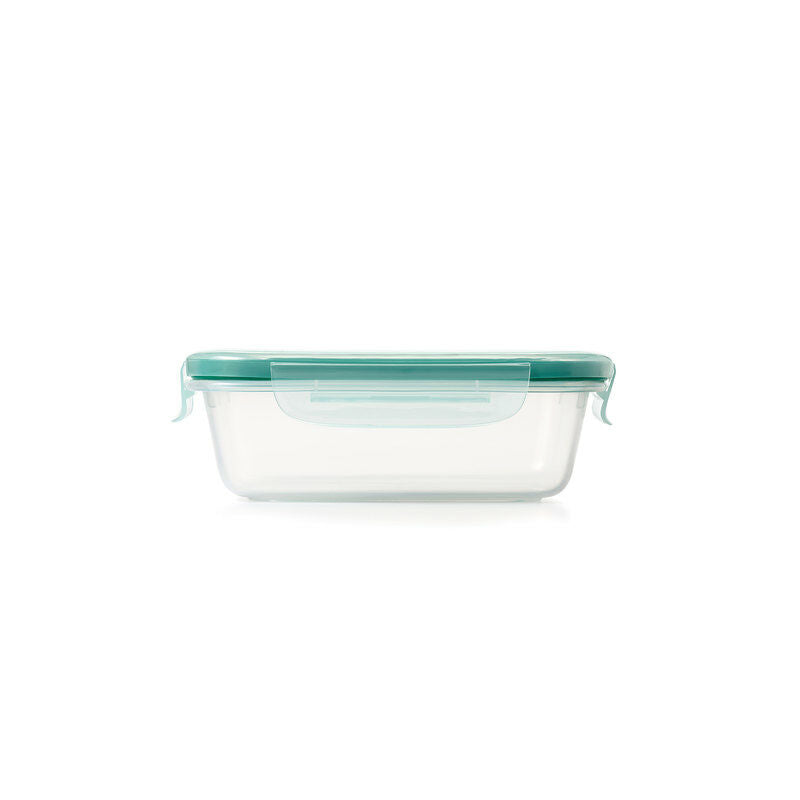 oxo-good-grips-3-cup-smart-seal-plastic-container-i2 11175300snap3cup1.jpg