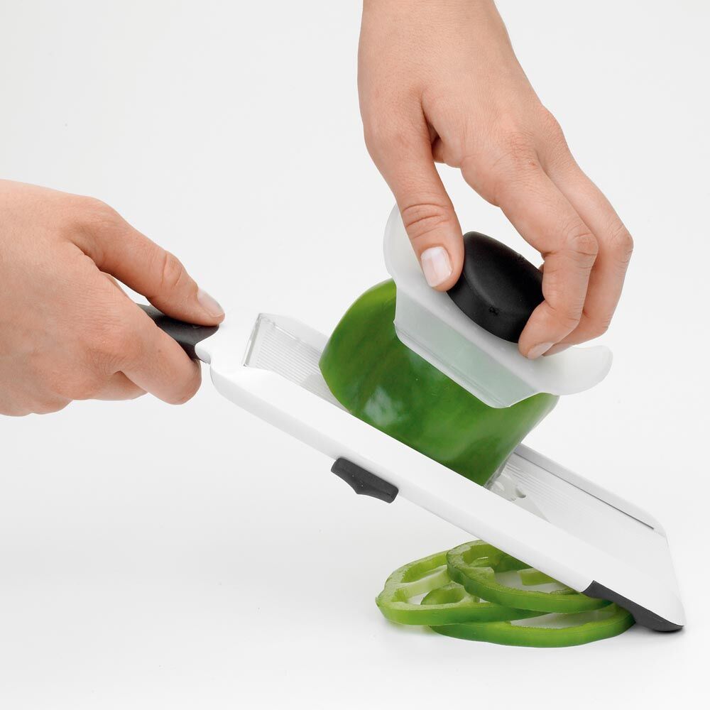 oxo-good-grips-hand-held-mandoline-slicer-k7 1119100_3.jpg