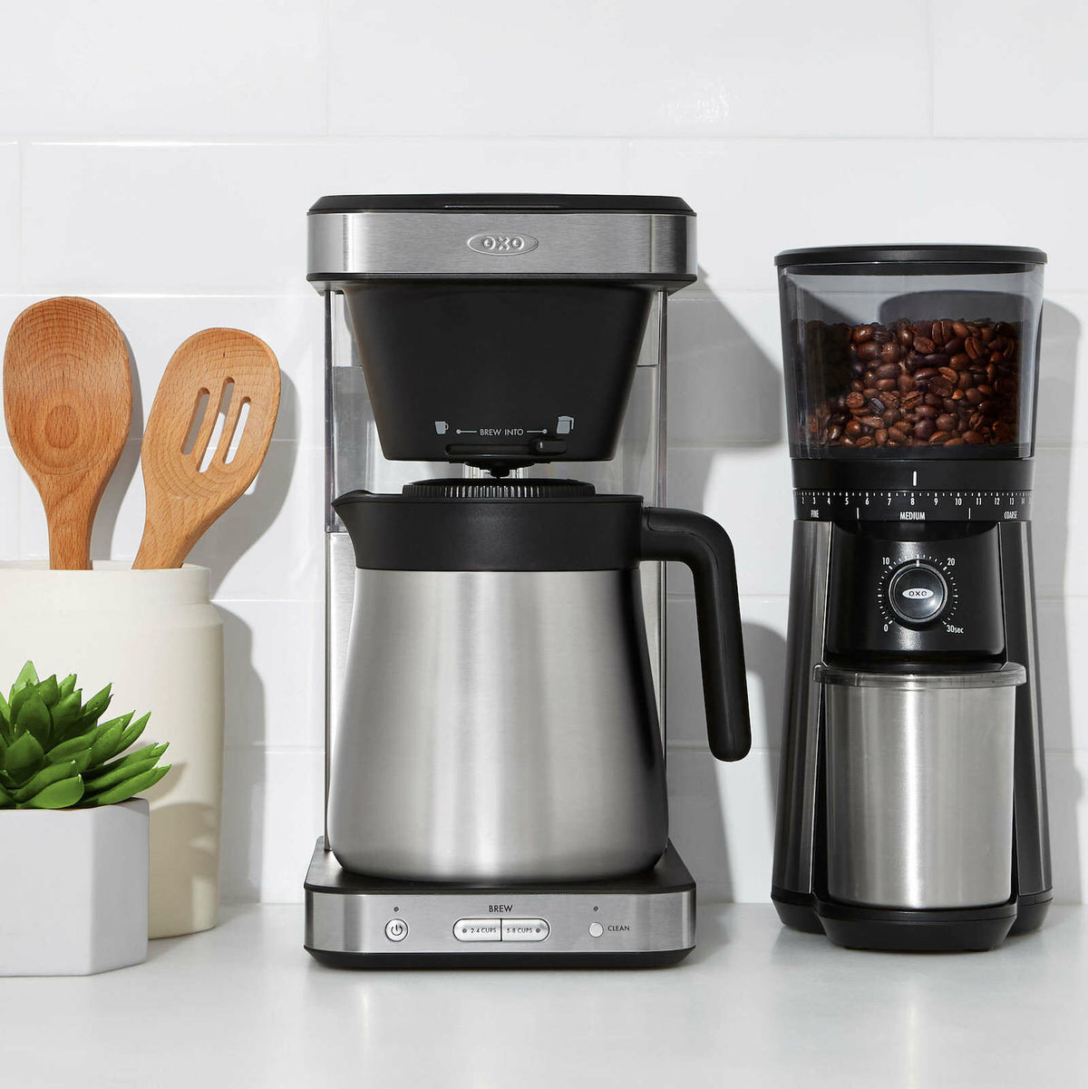 8-cup-coffee-maker-g9 br_8718800_071520_5_rgb_1_.jpg