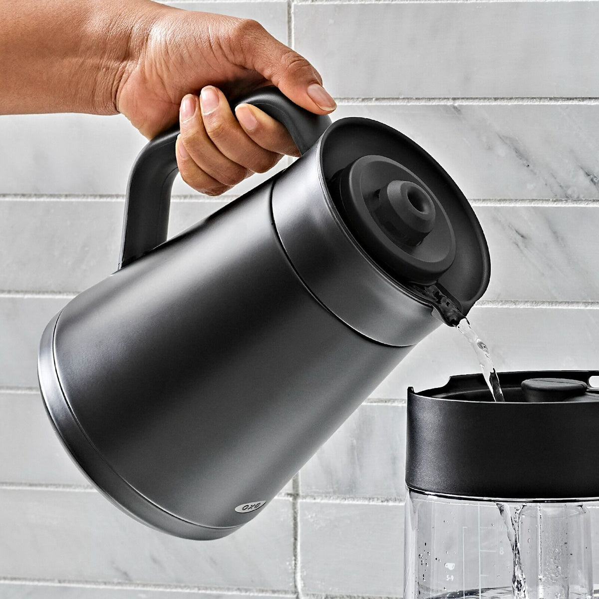 replacement-carafe-for-9-cup-coffee-maker-matte-black-z4 brew_8725100_9-cup-coffee-maker-black-carafe_pdp_04_1_.jpeg