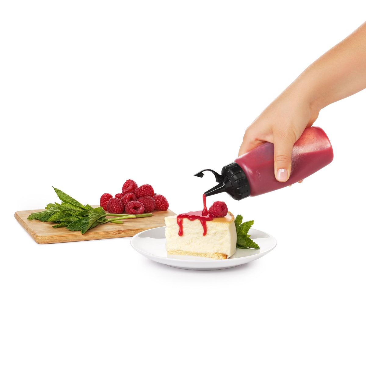 oxo-chef-s-squeeze-bottles-6-ounces-m8 gg_11219200_4.jpg