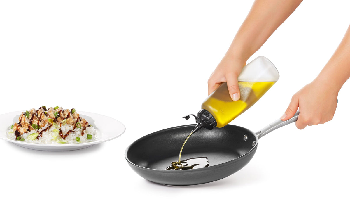 oxo-chef-s-squeeze-bottles-16-ounces-p8 gg_11219400_4_-v2.jpg