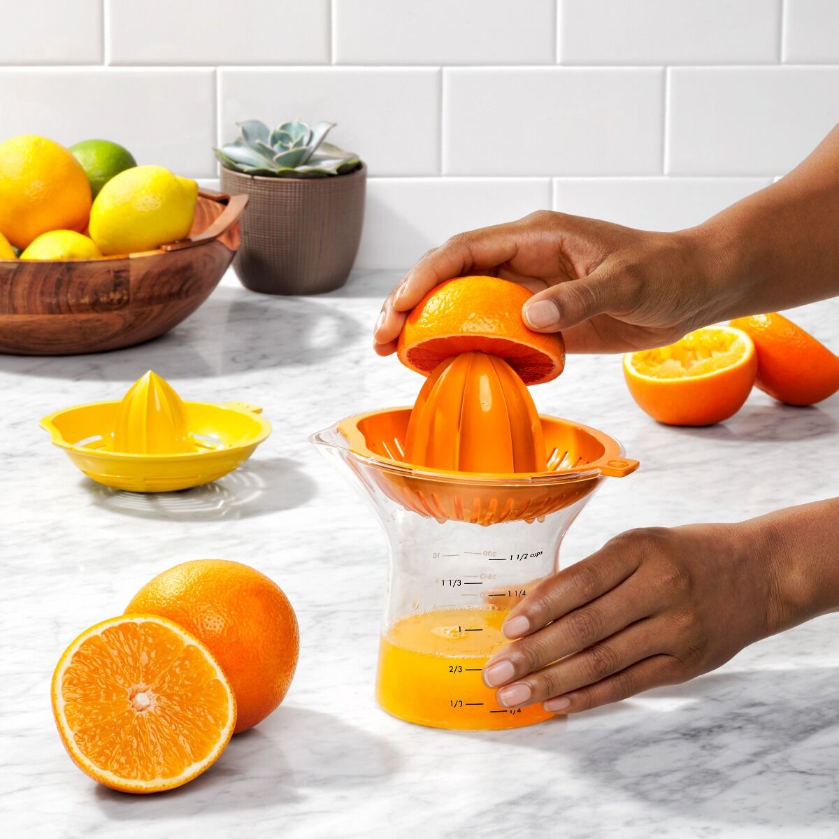 2-in-1-citrus-juicer-i8 gg_11263400_4a_1.jpg