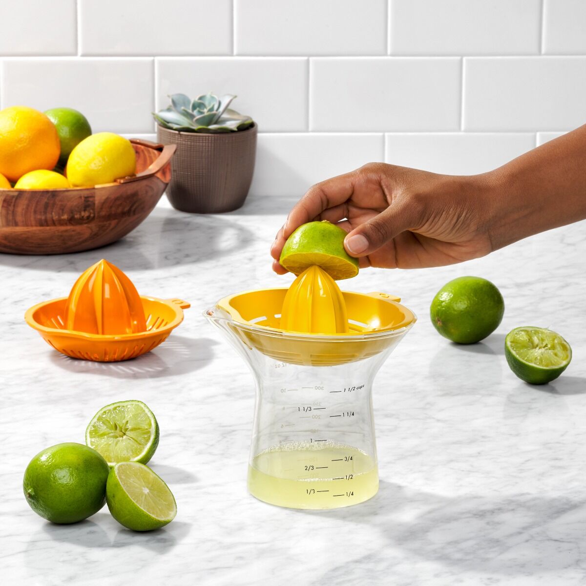 2-in-1-citrus-juicer-i8 gg_11263400_4d_1.jpg