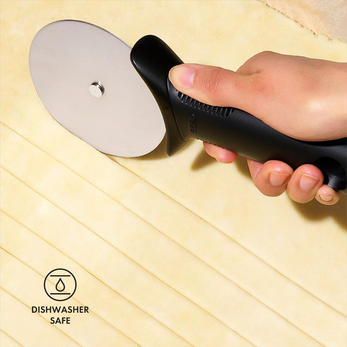 3-5-in-pizza-wheel-r9 gg_11300900_8c.jpg