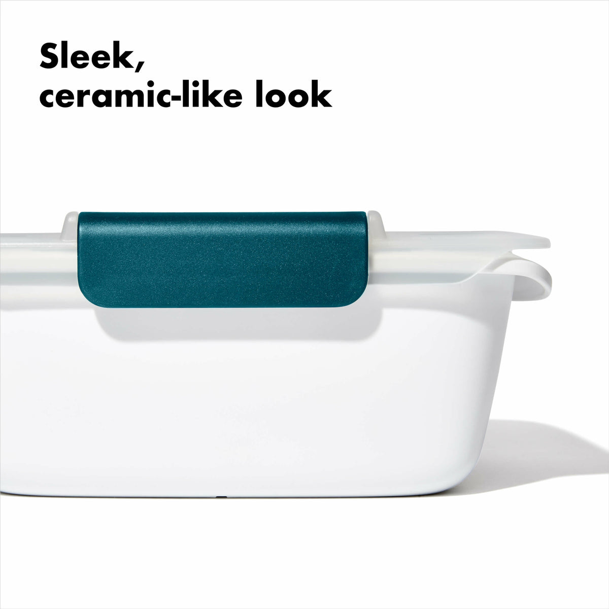 prep-and-go-salad-container-s2 gg_11301500___8b_1_.jpg