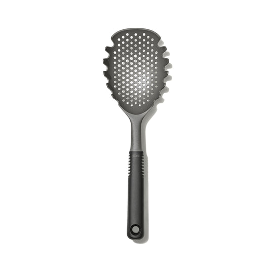 pasta-scoop-strainer-m5 gg_11338300_062221_04_rgb.jpg
