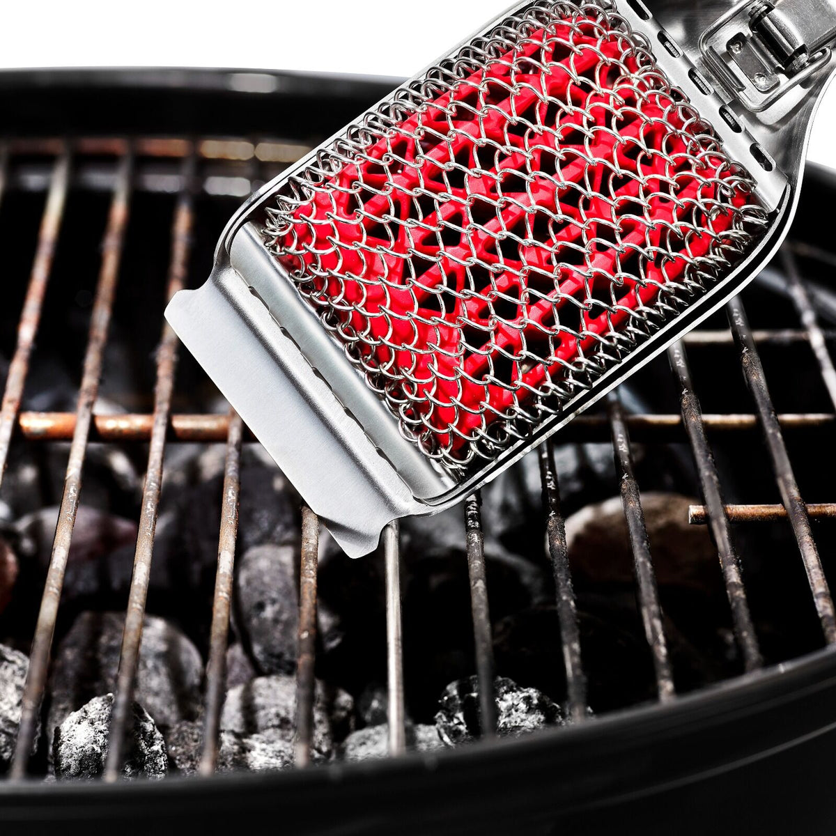 coiled-grill-brush-with-replaceable-head-v1 gg_11356300_coiledgrillbrush_11.jpg