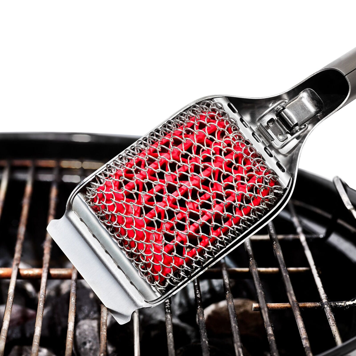 coiled-grill-brush-with-replaceable-head-v1 gg_11356300_coiledgrillbrush_pdp_04.jpg