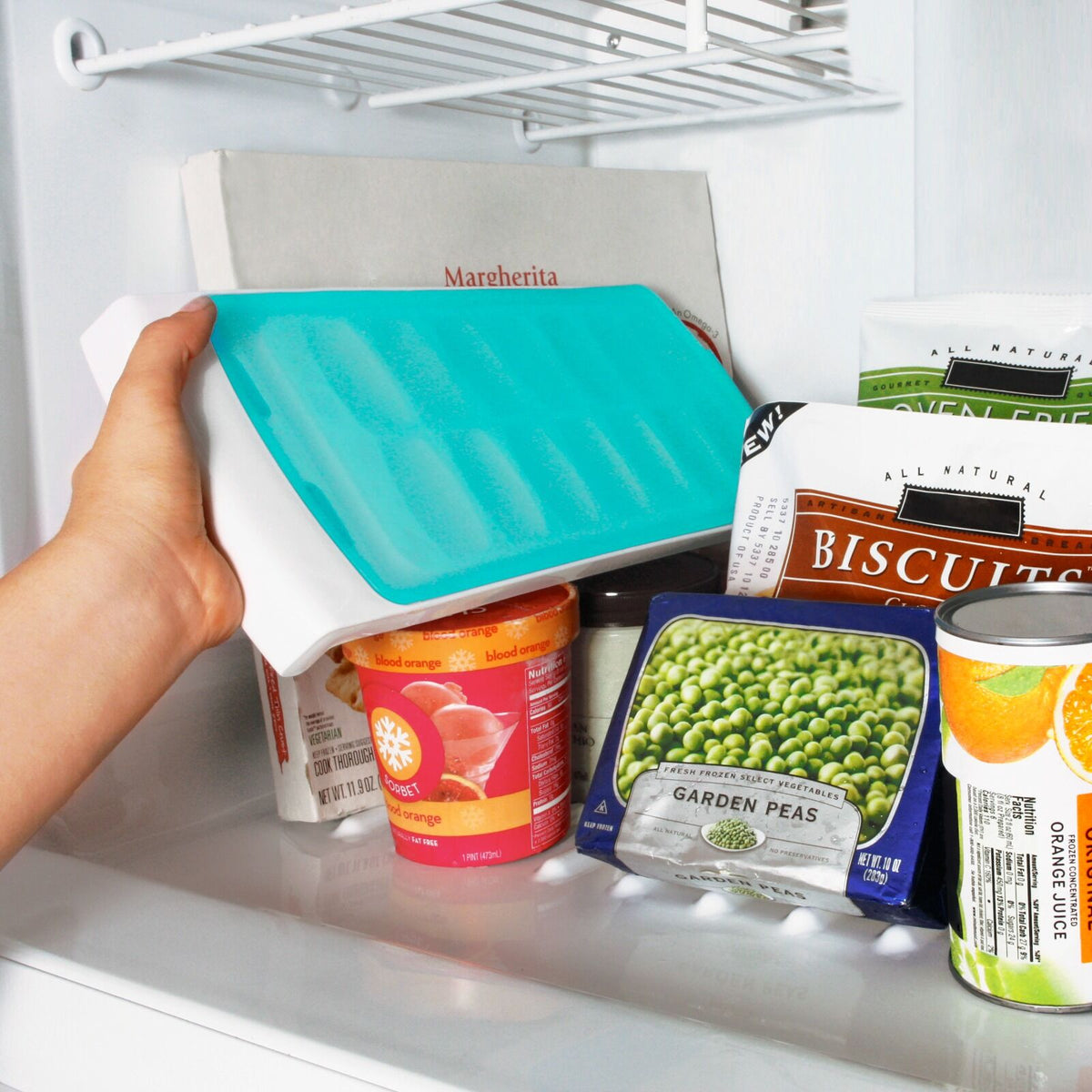 no-spill-ice-cube-tray-2-pack-e0 gg_11362000_02_rgb.jpg