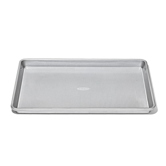 non-stick-pro-clear-coated-half-sheet-pan-u4 gg_11435300_half-sheet-pan_apdp_00_main.jpeg