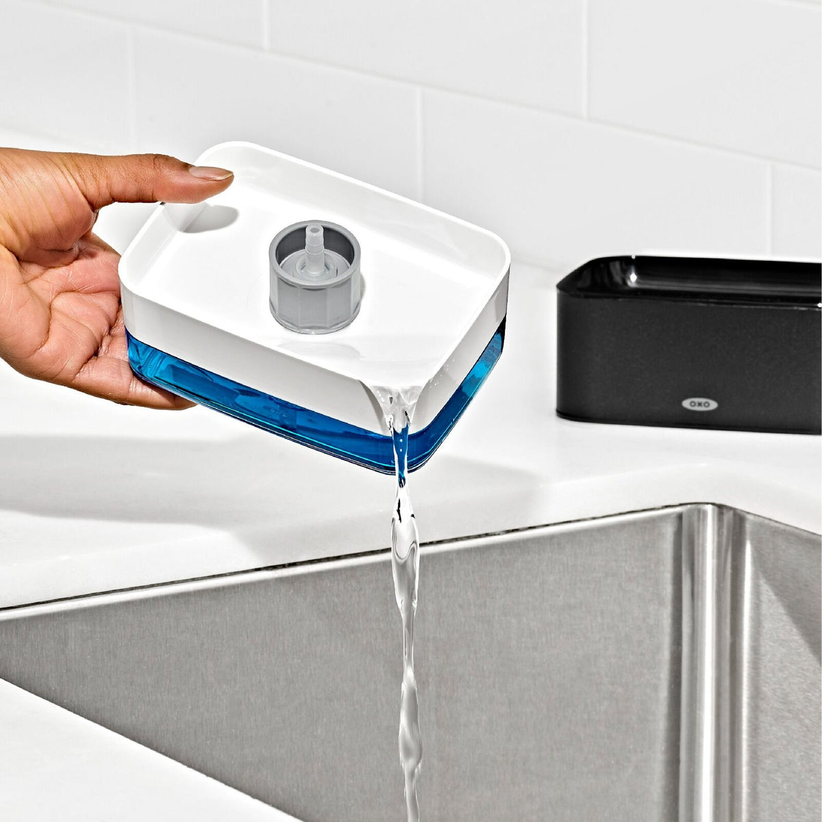 soap-dispensing-sponge-holder-y4 gg_12426800_soap-dispensing-sponge-holder_pdp_06.jpeg