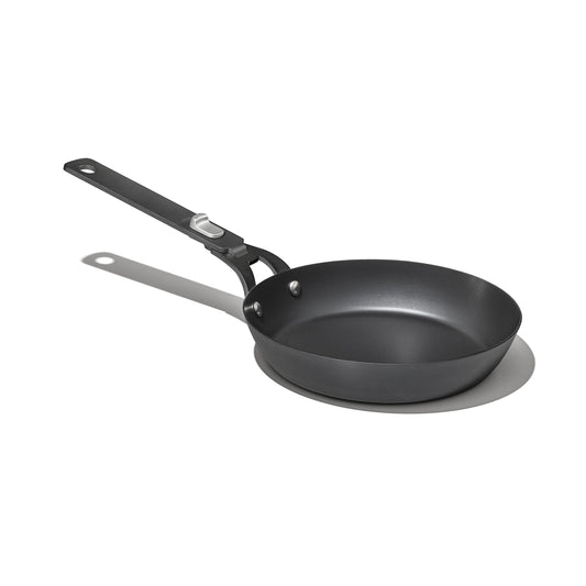 carbon-steel-with-removable-handle-8in-pan-y7 od__2059660001__8incarbonsteelpan_78_rgb.jpg
