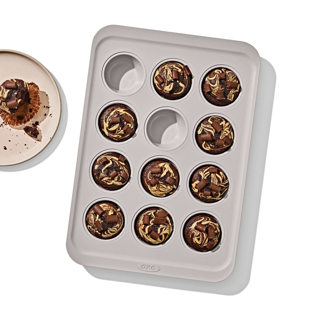 non-stick-pro-ceramic-coated-metal-bakeware-12-cup-muffin-pan-storm-blue-l7 oxo_12-cup-muffin-pan_pdp_01.jpg