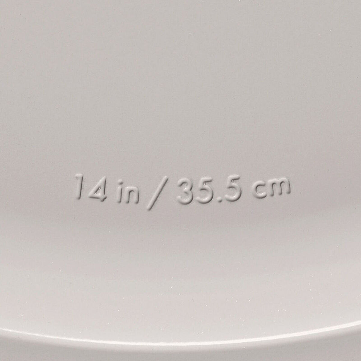 non-stick-pro-ceramic-coated-metal-bakeware-15-pizza-pan-z4 oxo_15in-pizza-pan_pdp_05_1.jpg