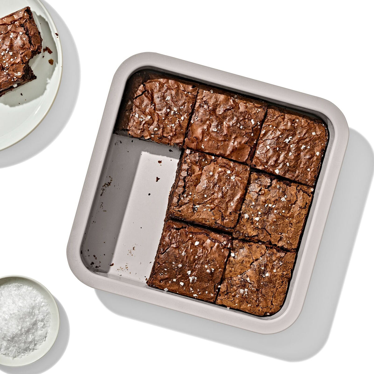 non-stick-pro-ceramic-coated-metal-bakeware-9-square-cake-pan-g8 oxo_9in-square-cake-pan_pdp_01.jpg