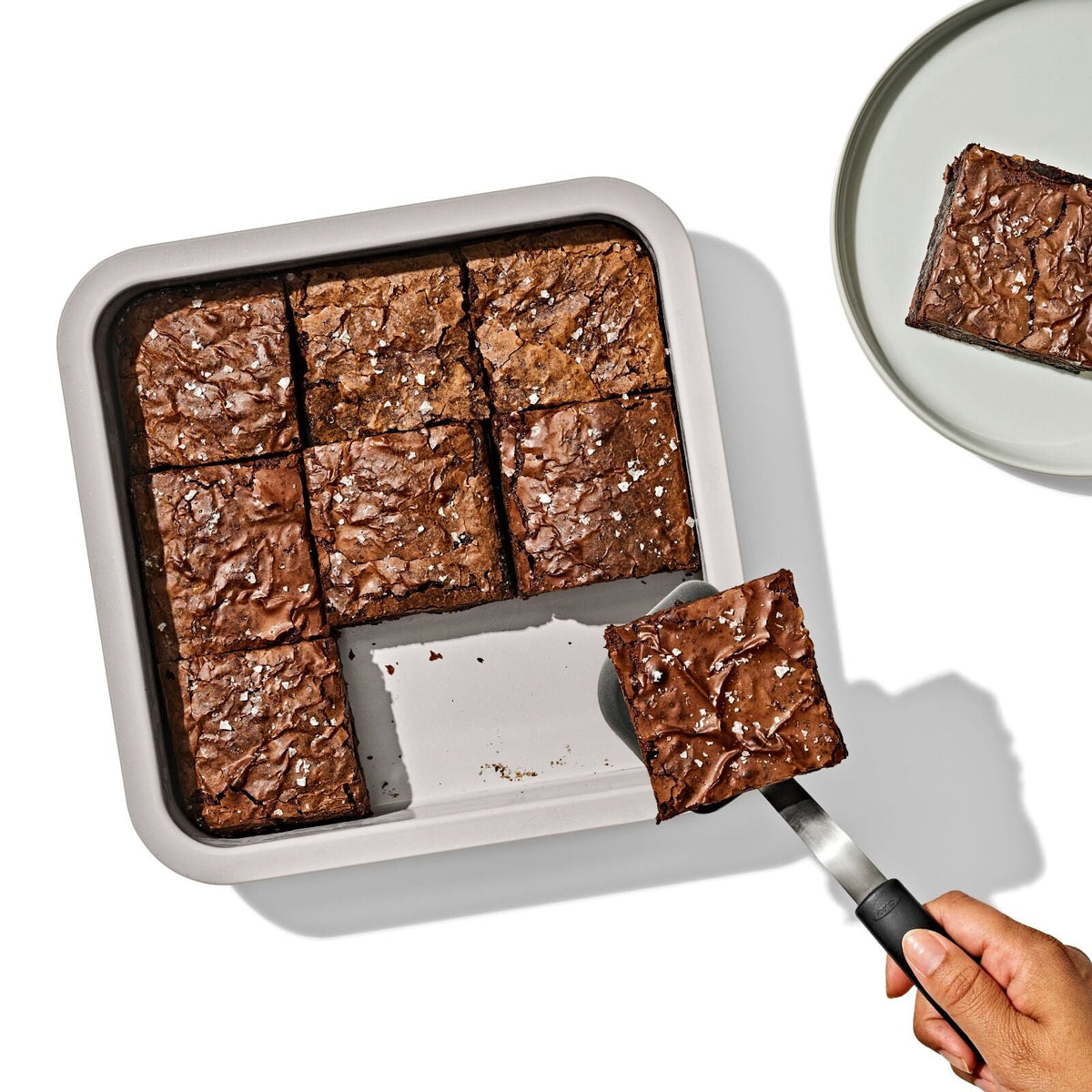 non-stick-pro-ceramic-coated-metal-bakeware-9-square-cake-pan-storm-blue-r8 oxo_9in-square-cake-pan_pdp_03.jpg