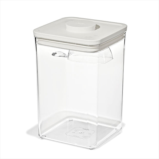 oxo-pet-pop-container-with-scoop-big-square-medium-4-4-qt-4-2-l-t5 pet_7102600_pop-4p4qt_apdp_00_main.jpeg