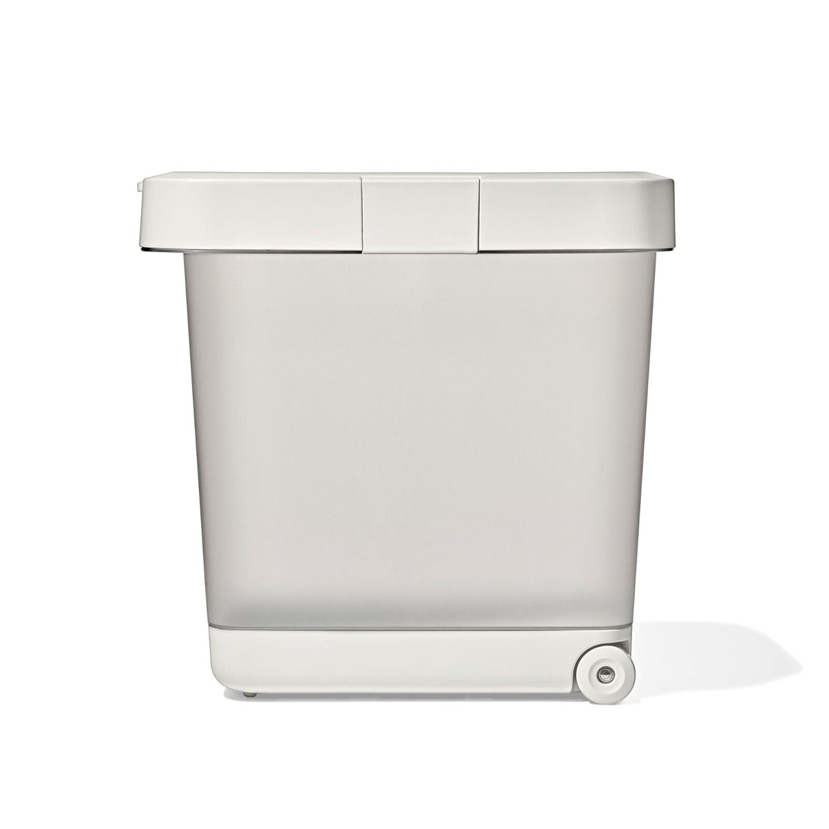oxo-pet-airtight-food-container-with-scoop-large-n1 pet_7301500_airtight-food-container-large_pdp_07.jpeg