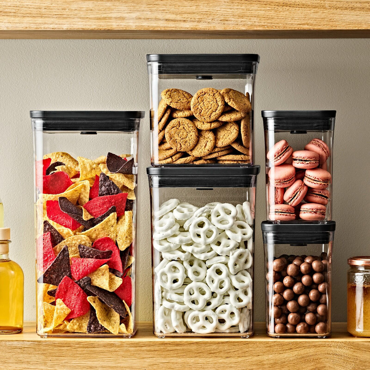 pop-container-big-square-medium-4-4-qt-4-2-l-k7 pop-matte-neutrals-black_pdp_01_1_.jpg