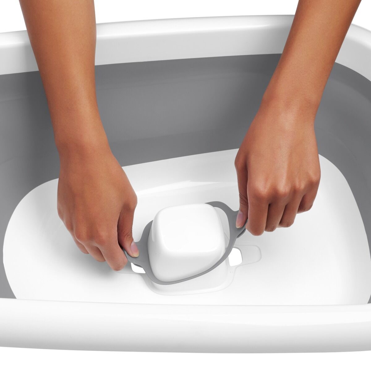 splash-and-store-bathtub-f9 tot_63142700_4.jpg