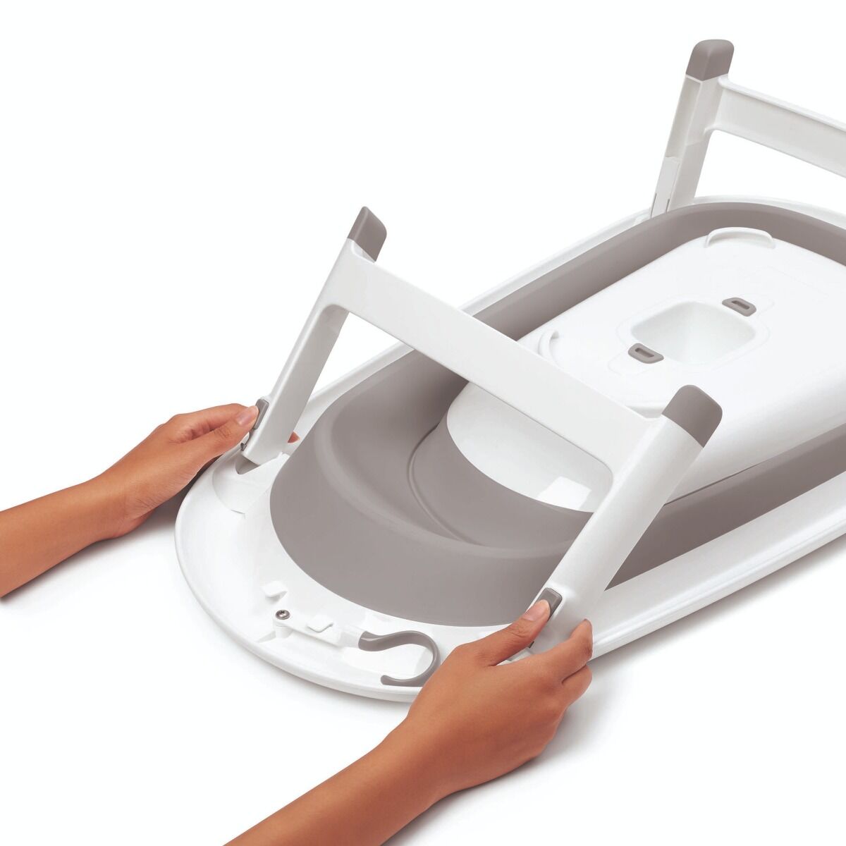 splash-and-store-bathtub-f9 tot_63142700_4a.jpg