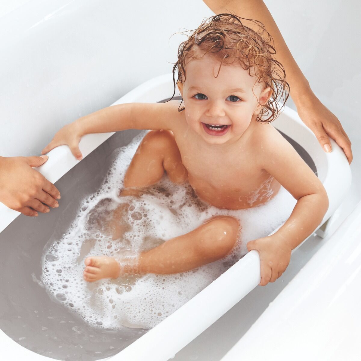 splash-and-store-bathtub-f9 tot_63142700_4e.jpg