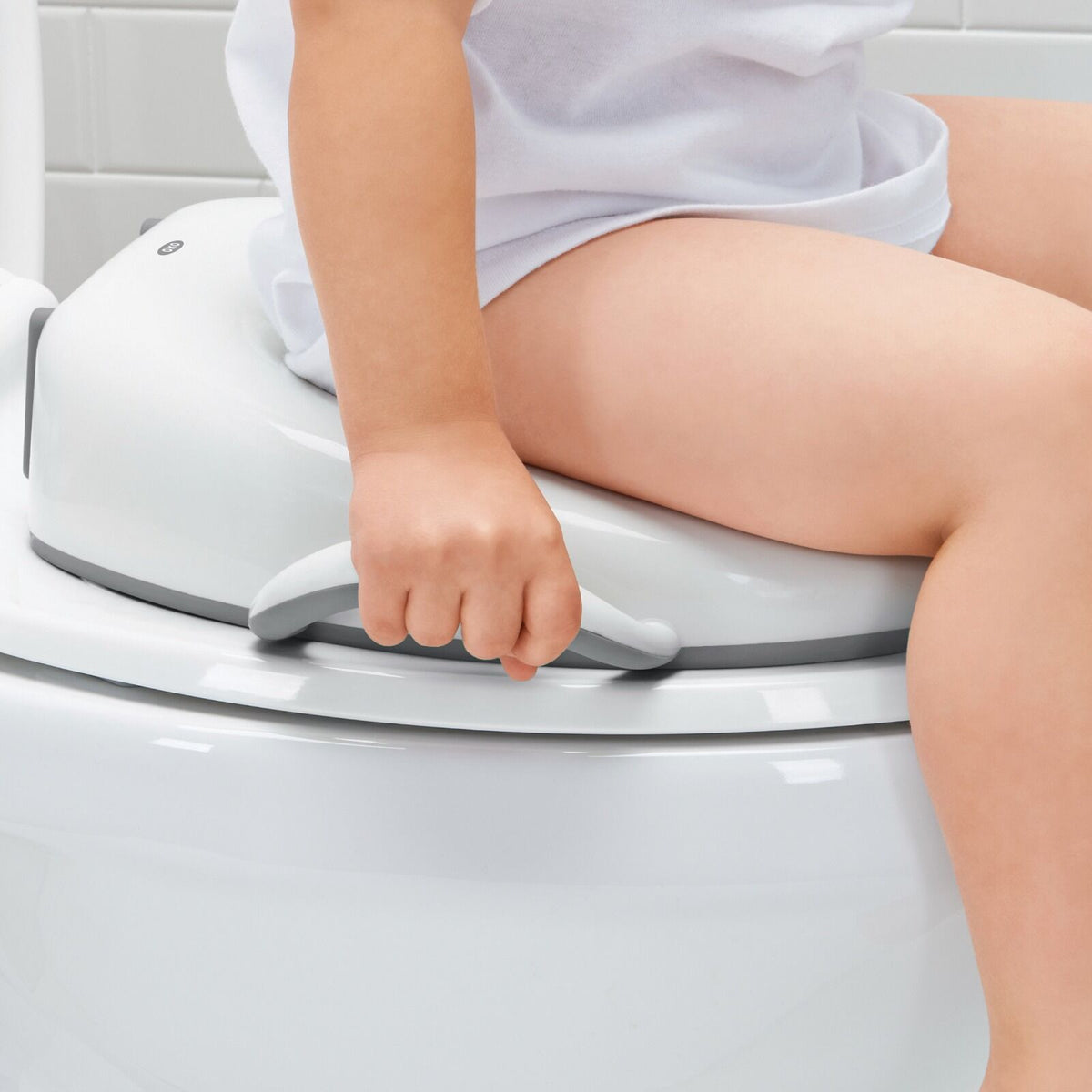 sit-right-potty-seat-gray-g8 tot_6315900_sitrightpottygray_pdp_04.jpg